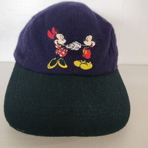 Vintage Disney Mickey and Minnie hat 65% wool